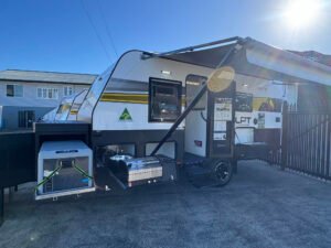 Lpt Caravan with slide out